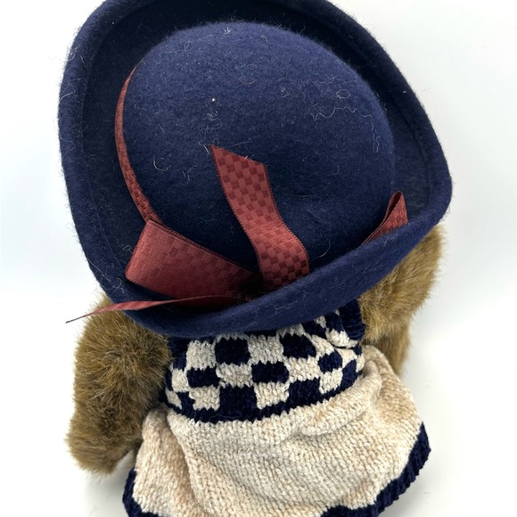 Boyds Bears Plush Set with Hats and Scarves Catherine & Caitlin - Picture 2 of 6